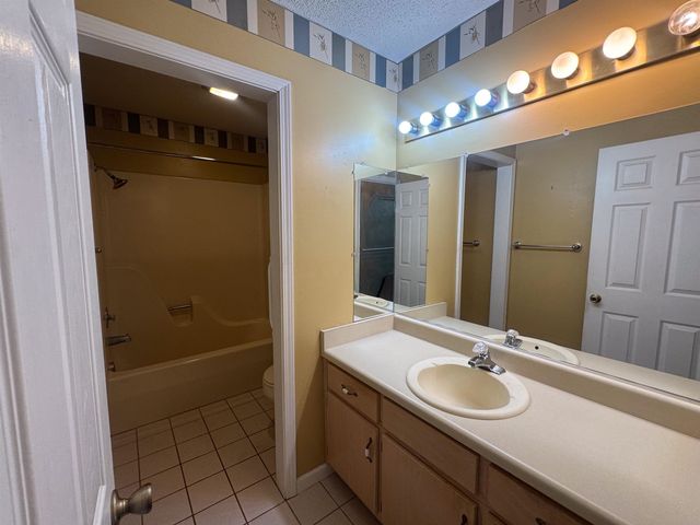 16 Iroquois Drive, Cherokee Village, AR 72529