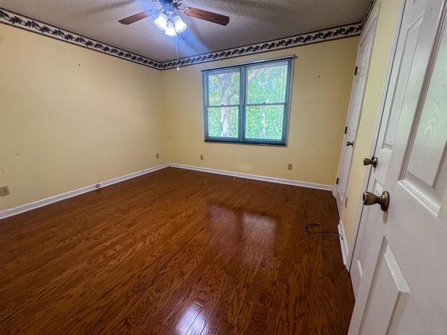 16 Iroquois Drive, Cherokee Village, AR 72529