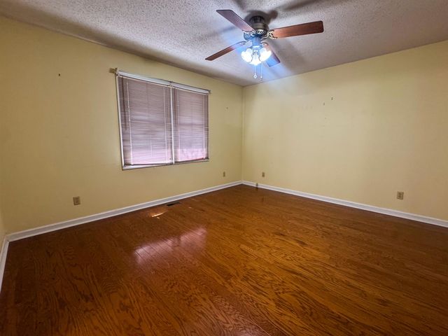 16 Iroquois Drive, Cherokee Village, AR 72529