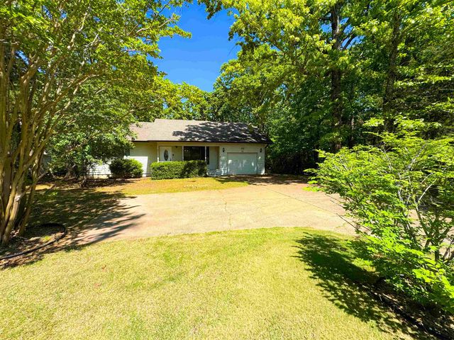 16 Iroquois Drive, Cherokee Village, AR 72529