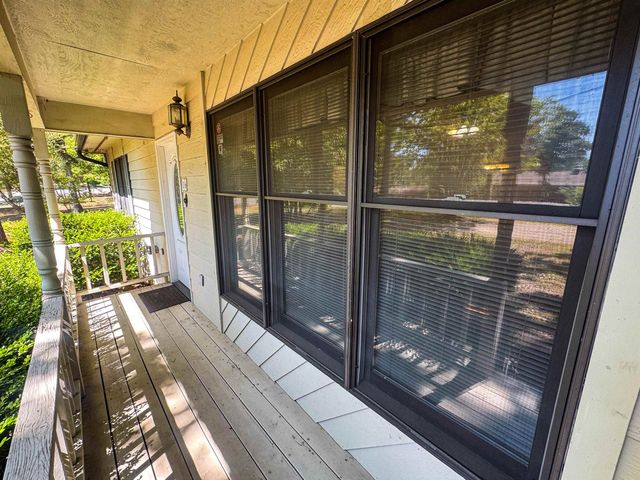 16 Iroquois Drive, Cherokee Village, AR 72529