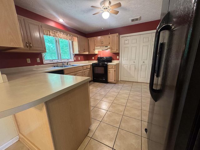 16 Iroquois Drive, Cherokee Village, AR 72529