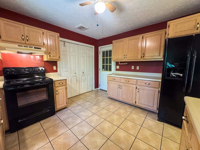 16 Iroquois Drive, Cherokee Village, AR 72529