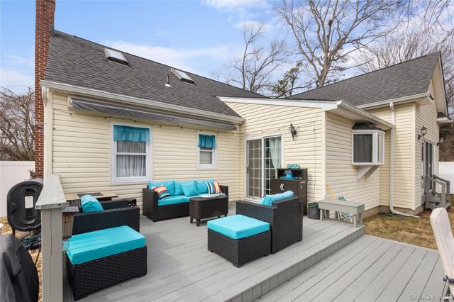 89 Cotter Street, West Islip, NY 11795