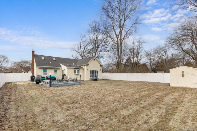 89 Cotter Street, West Islip, NY 11795