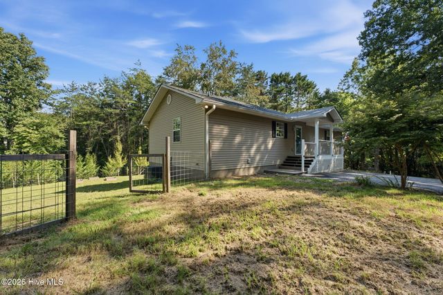 5111 Summer Wood Lane, Young Harris, GA 30582
