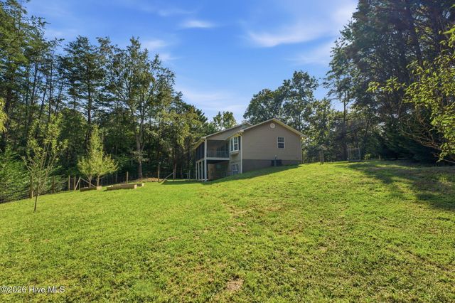 5111 Summer Wood Lane, Young Harris, GA 30582