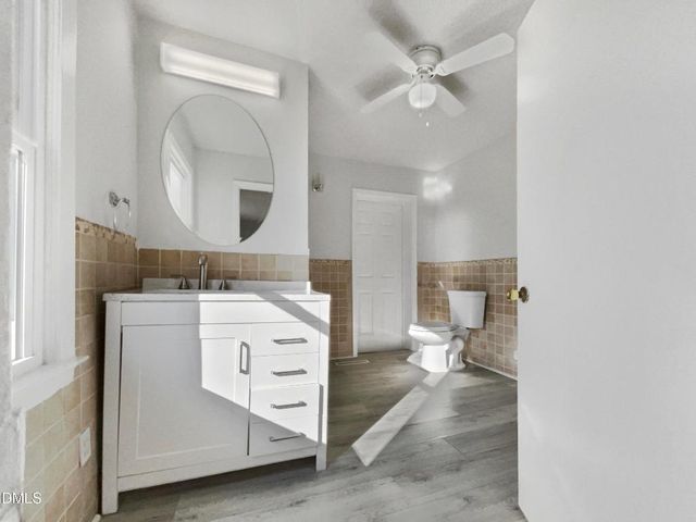 5142 Meadowbrook Drive, Fayetteville, NC 28304