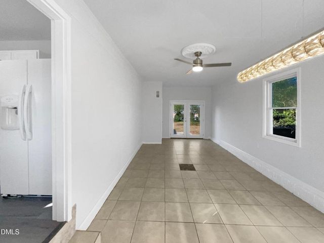 5142 Meadowbrook Drive, Fayetteville, NC 28304