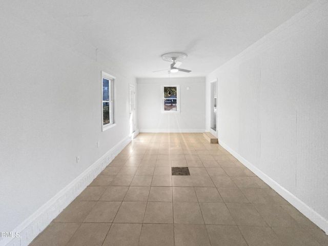 5142 Meadowbrook Drive, Fayetteville, NC 28304