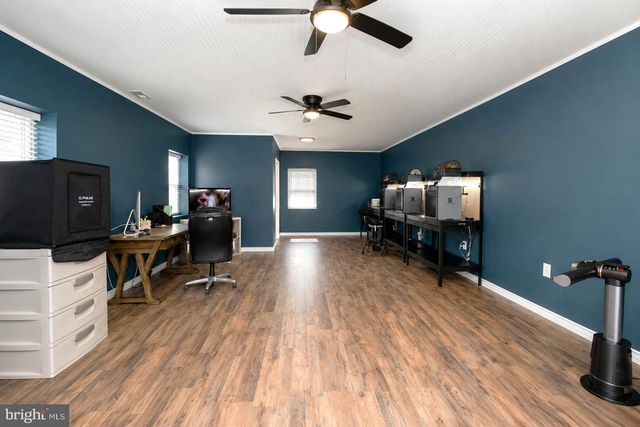 6 ROLLING OAKS ESTS, St Albans, WV 25177