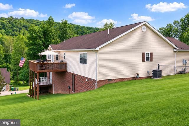 6 ROLLING OAKS ESTS, St Albans, WV 25177