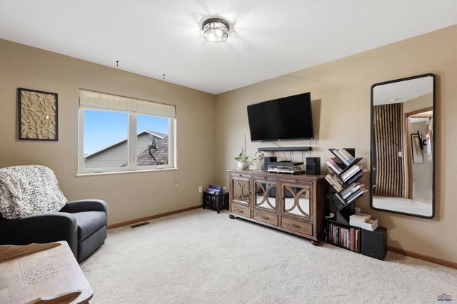 6409 SAHALEE CT, Rapid City, SD 57702