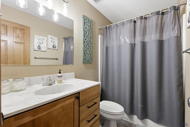 6409 SAHALEE CT, Rapid City, SD 57702