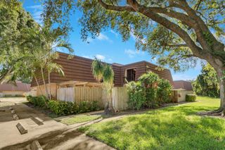 2111 21st Lane, Palm Beach Gardens, FL 33418