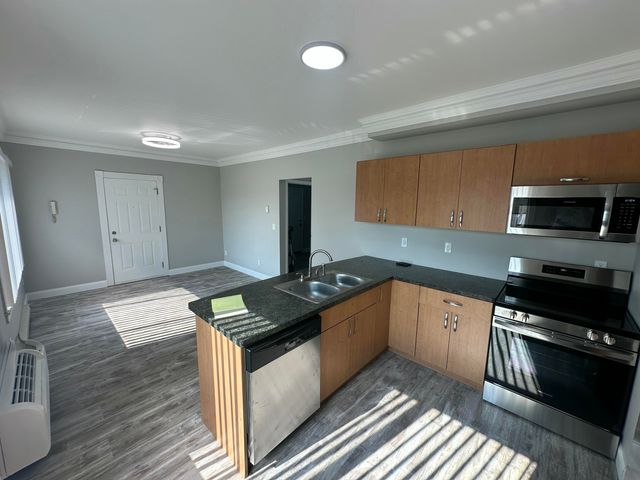 17161 Telegraph Road, Detroit, MI 48219