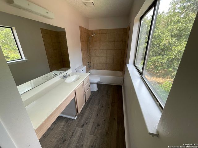 9235 RIDGE POST, San Antonio, TX 78250