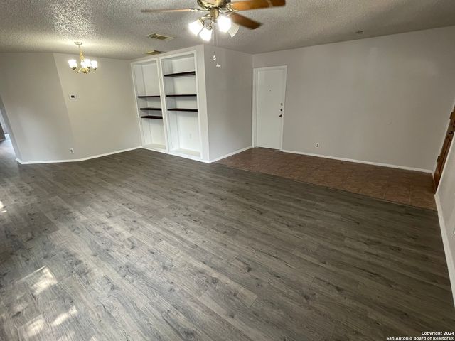 9235 RIDGE POST, San Antonio, TX 78250