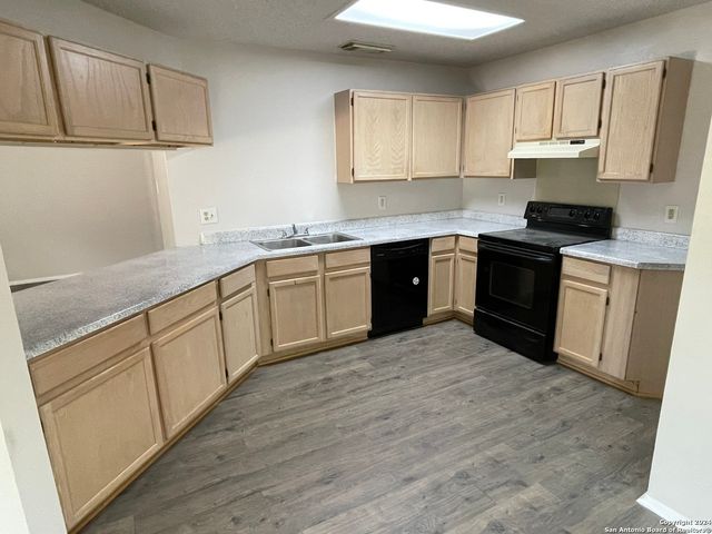 9235 RIDGE POST, San Antonio, TX 78250