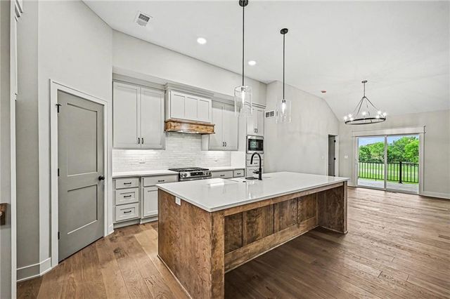698 Salem Road, Lawson, MO 64062