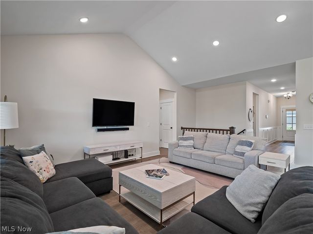 5403 Deerpath Drive, Sheffield Village, OH 44054