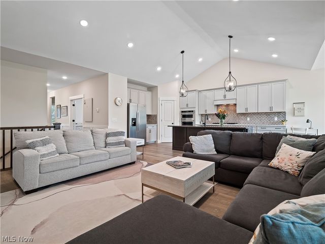 5403 Deerpath Drive, Sheffield Village, OH 44054