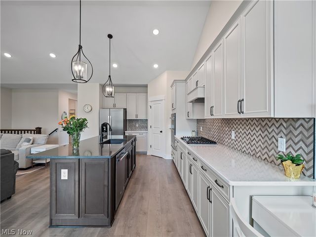 5403 Deerpath Drive, Sheffield Village, OH 44054