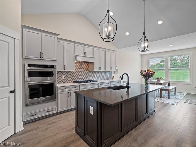 5403 Deerpath Drive, Sheffield Village, OH 44054