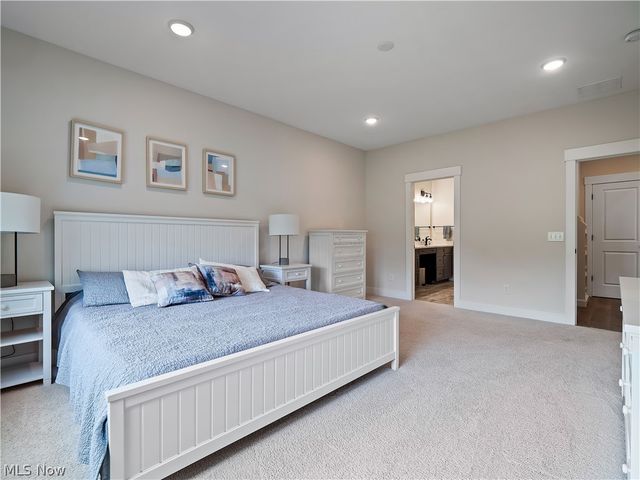 5403 Deerpath Drive, Sheffield Village, OH 44054