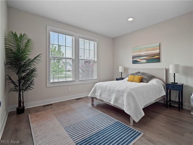 5403 Deerpath Drive, Sheffield Village, OH 44054