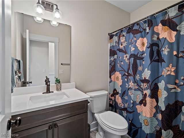 5403 Deerpath Drive, Sheffield Village, OH 44054