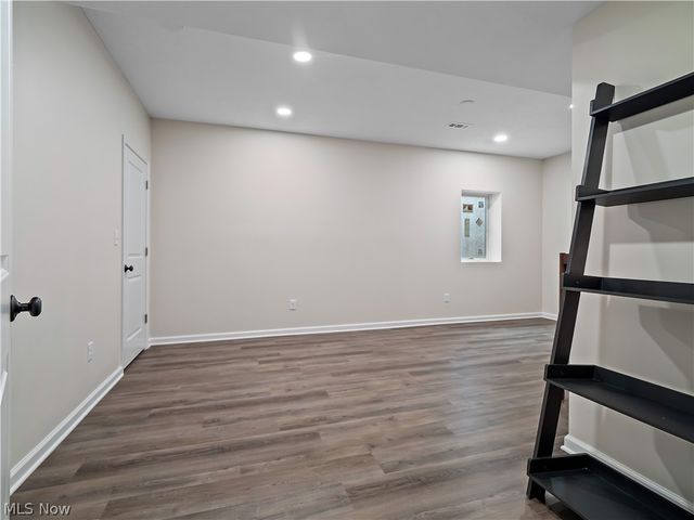 5403 Deerpath Drive, Sheffield Village, OH 44054