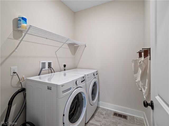 5403 Deerpath Drive, Sheffield Village, OH 44054