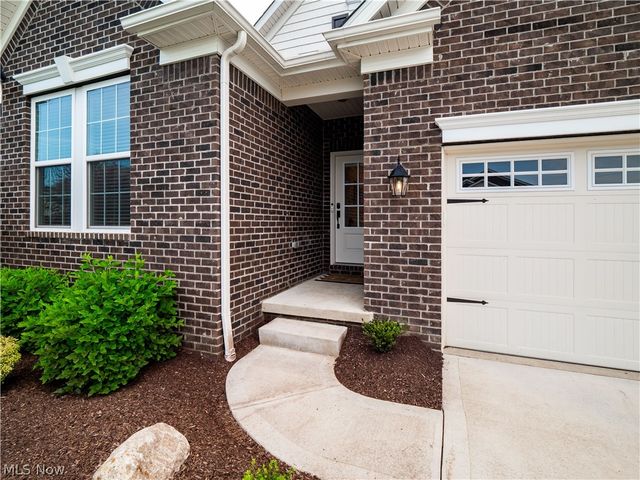5403 Deerpath Drive, Sheffield Village, OH 44054