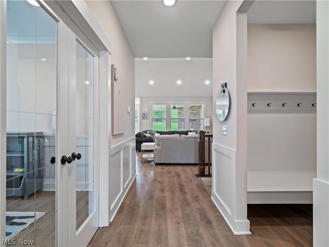 5403 Deerpath Drive, Sheffield Village, OH 44054