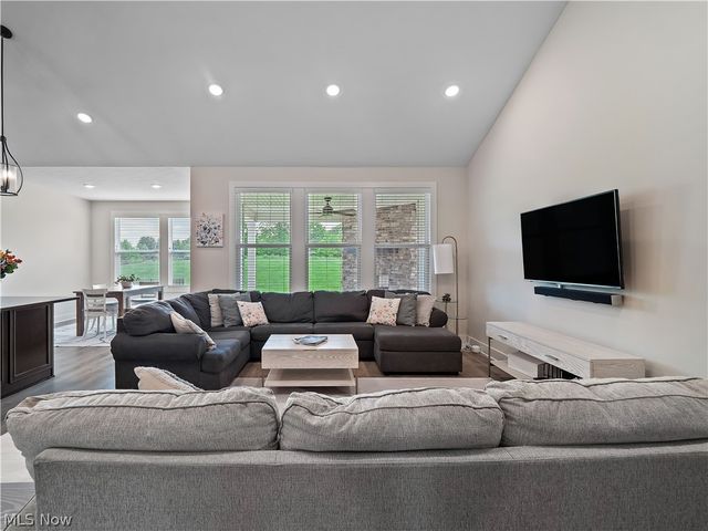 5403 Deerpath Drive, Sheffield Village, OH 44054
