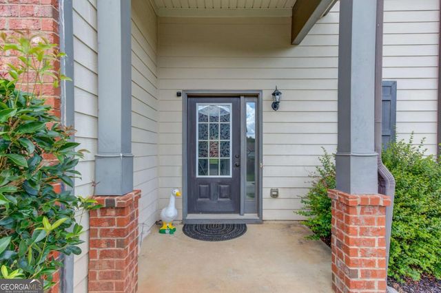 404 Meadow Vista Lane, Hoschton, GA 30548
