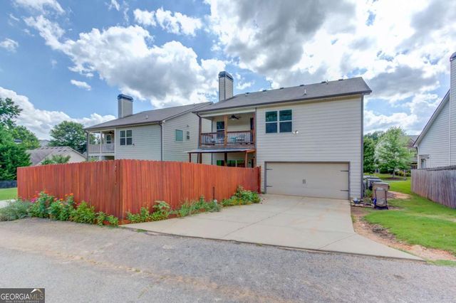 404 Meadow Vista Lane, Hoschton, GA 30548