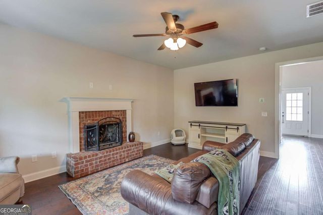 404 Meadow Vista Lane, Hoschton, GA 30548