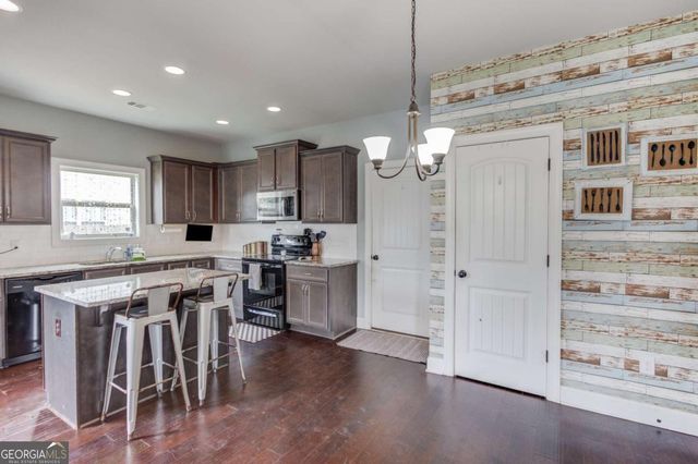 404 Meadow Vista Lane, Hoschton, GA 30548