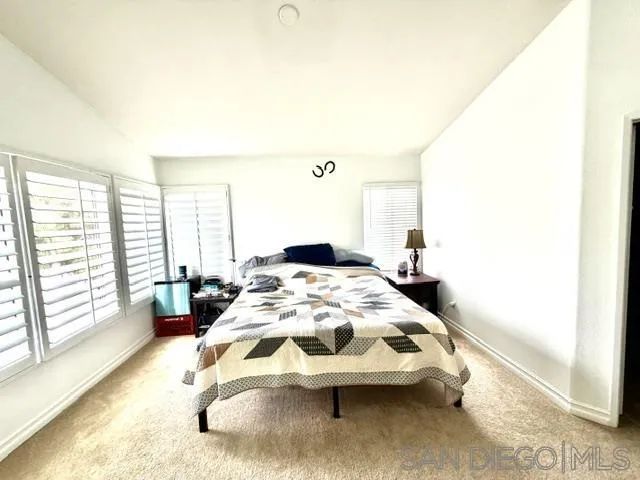 801 Mosaic Cir, Oceanside, CA 92057