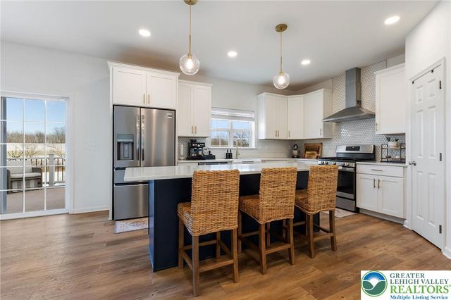 425 Chief Tatamy Street, Easton, PA 18045