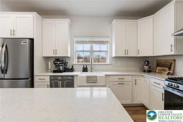 425 Chief Tatamy Street, Easton, PA 18045