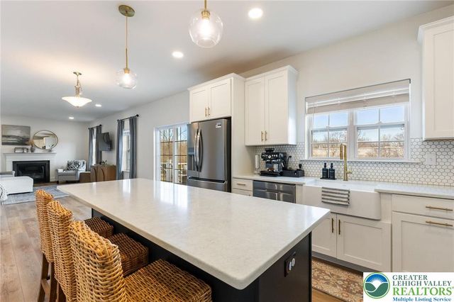 425 Chief Tatamy Street, Easton, PA 18045