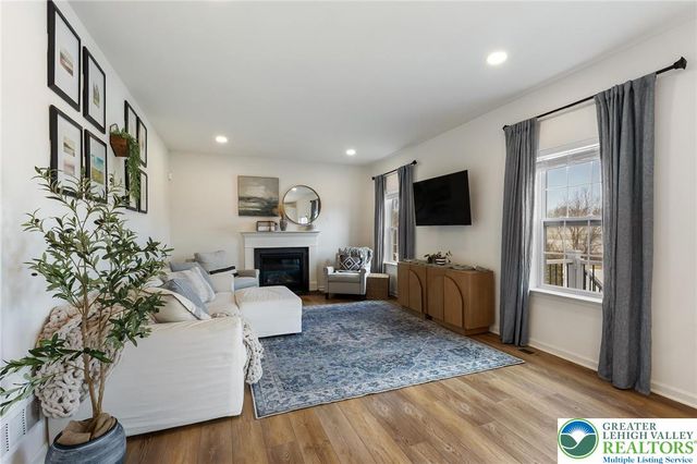 425 Chief Tatamy Street, Easton, PA 18045