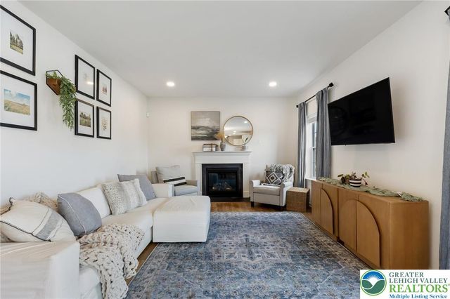 425 Chief Tatamy Street, Easton, PA 18045