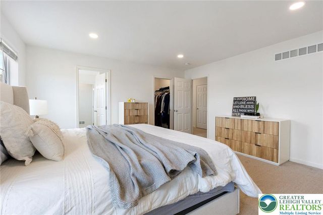 425 Chief Tatamy Street, Easton, PA 18045