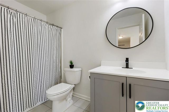 425 Chief Tatamy Street, Easton, PA 18045