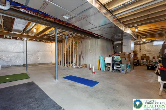 425 Chief Tatamy Street, Easton, PA 18045