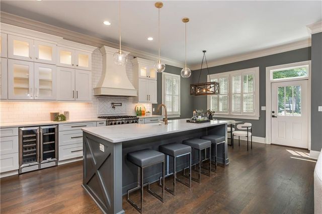 1252 Atlantic Drive NW, Atlanta, GA 30318